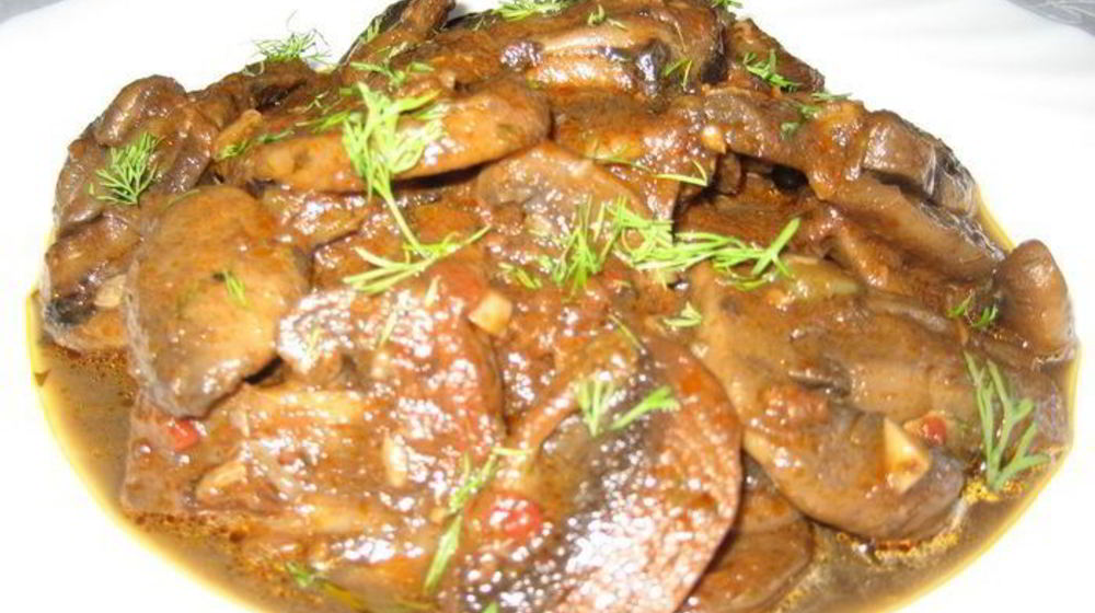 Как приготовить шампиньоны в томатно-чесночном соусе