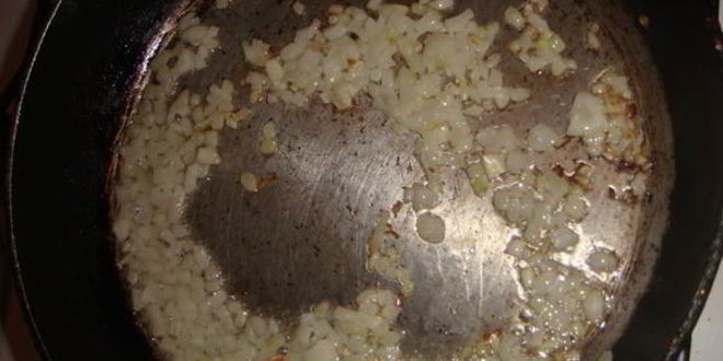 Рецепт шампиньонов, запеченных с помидором и сыром