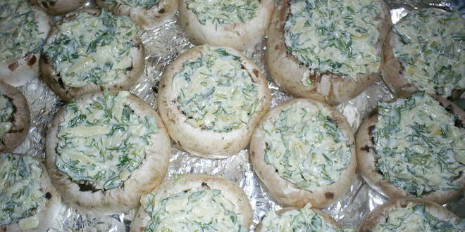 Рецепт закусочных фаршированных шампиньонов