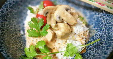 Рецепт Быстрого куриного гуляша в арахисовом соусе