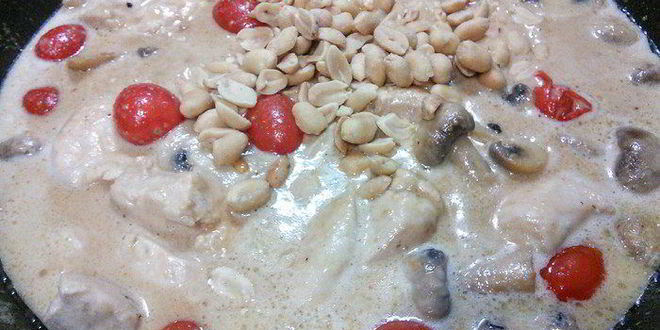 Рецепт быстрого куриного гуляша в арахисовом соусе