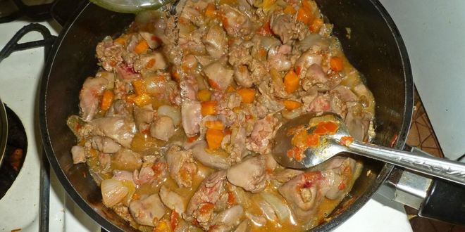 Рецепт гуляша из куриной печени