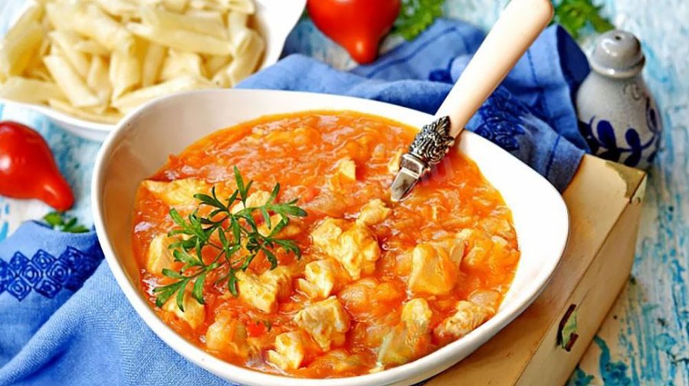 Как приготовить гуляш из куриных грудок с болгарским перцем в мультиварке