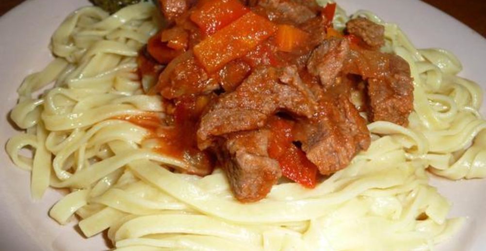 Рецепт гуляш из свинины с помидорами