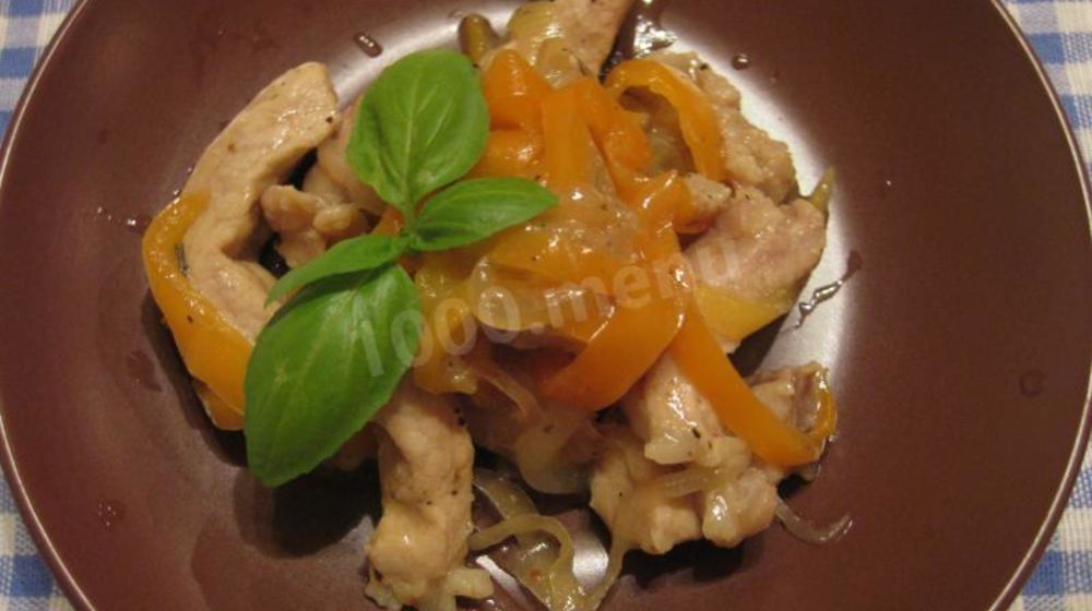 Как приготовить гуляш из свинины с болгарским перцем