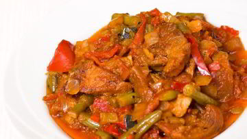 Рецепт Гуляша из свинины с зеленой фасолью