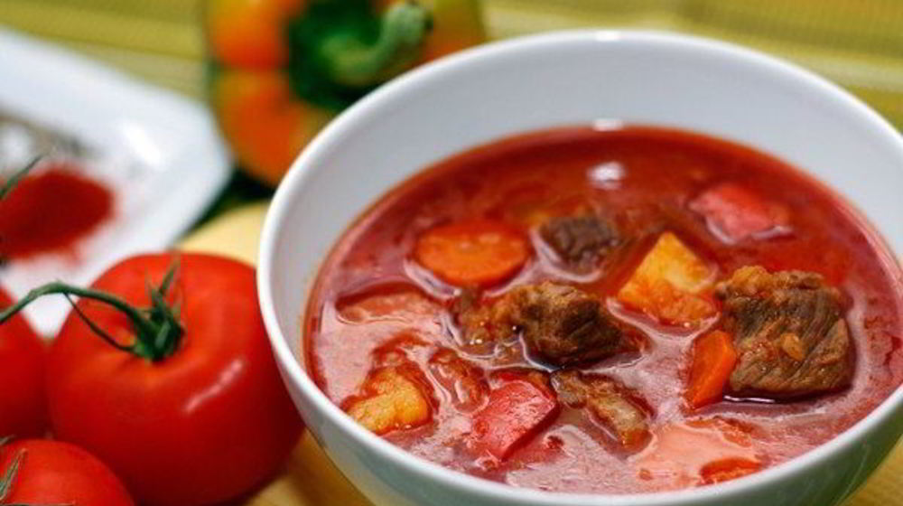 Как приготовить гуляш с картофелем