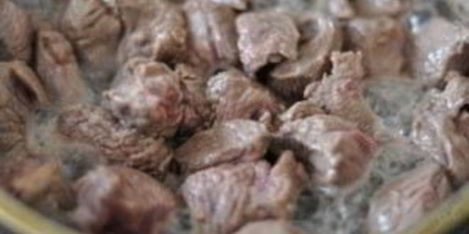 Рецепт гуляша в горшочках