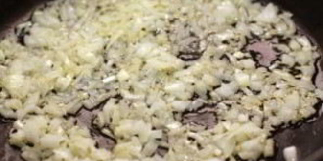 Рецепт гуляша в горшочках