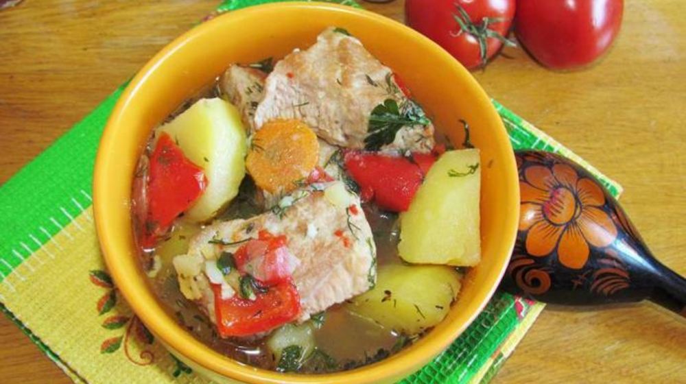 Как приготовить свиной гуляш