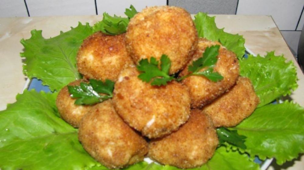 Как приготовить клецки из куриного филе с луком