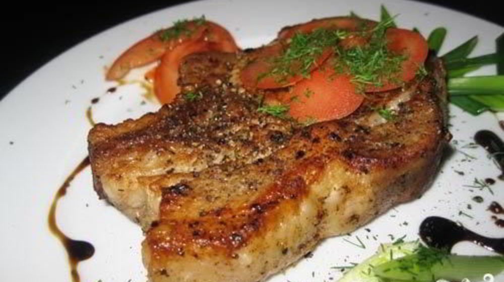 Как приготовить котлету на косточке в духовке