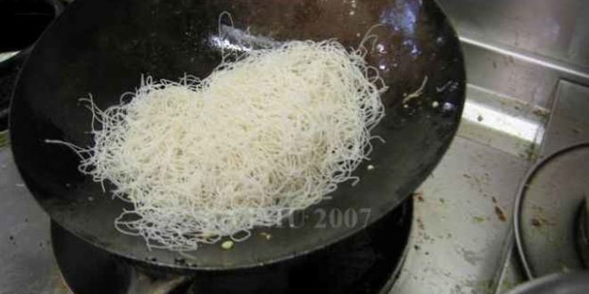 Рецепт лапши рисовой с овощами и креветками