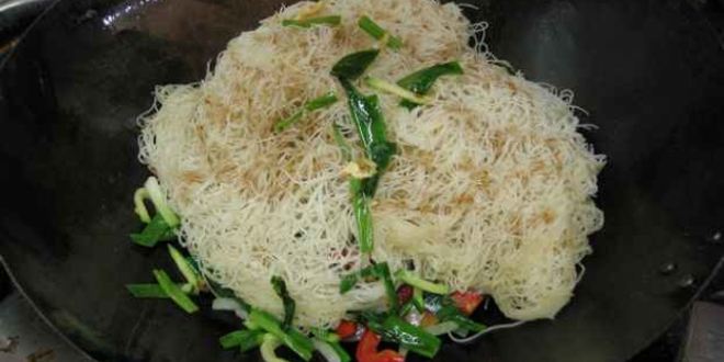 Рецепт лапши рисовой с овощами и креветками