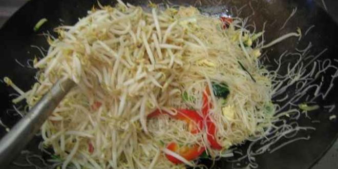 Рецепт лапши рисовой с овощами и креветками