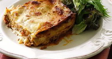 Рецепт Лазаний с соусом бешамель, марсалой, пармезаном и луком-шалот