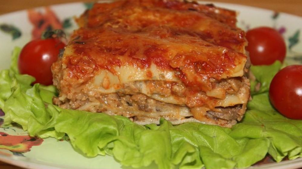 Как приготовить мясную лазанья с грибным соусом