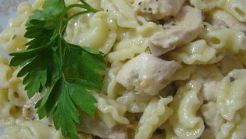 Рецепт Пасты с куриной грудкой под сливочным соусом