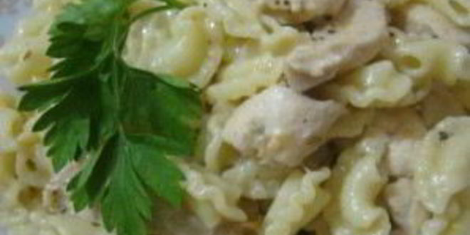 Рецепт пасты с куриной грудкой под сливочным соусом