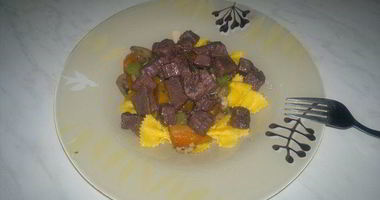 Рецепт Пасты примавера с говядиной в подливе из черной смородины и бальзамичесекого уксуса