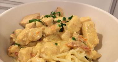 Рецепт Пасты с курицей в сливочном соусе