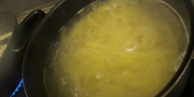 Рецепт пасты с мидиями, креветками, кальмарами и руколой