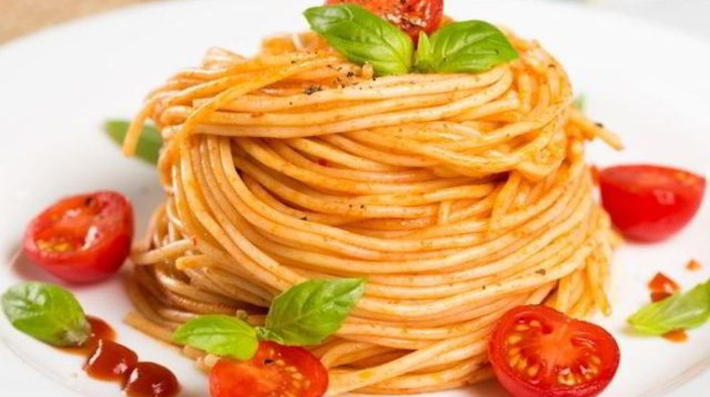 Как приготовить спагетти с томатами и базиликом