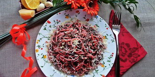 Рецепт свекольно-шпинатной пикантная паста