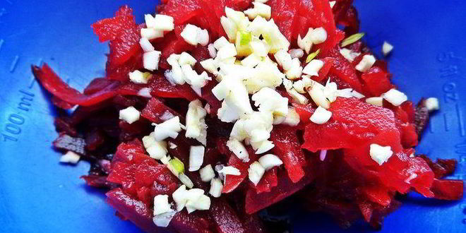 Рецепт свекольно-шпинатной пикантная паста