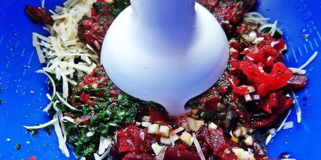 Рецепт свекольно-шпинатной пикантная паста