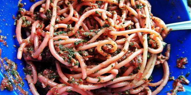 Рецепт свекольно-шпинатной пикантная паста