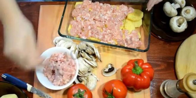 Рецепт картошки по-французски с фаршем помидорами грибами