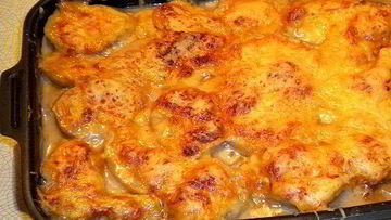 Рецепт Мяса по-французски в духовке с грибами