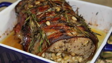 Рецепт Ароматной фаршированной корейки к Рождеству