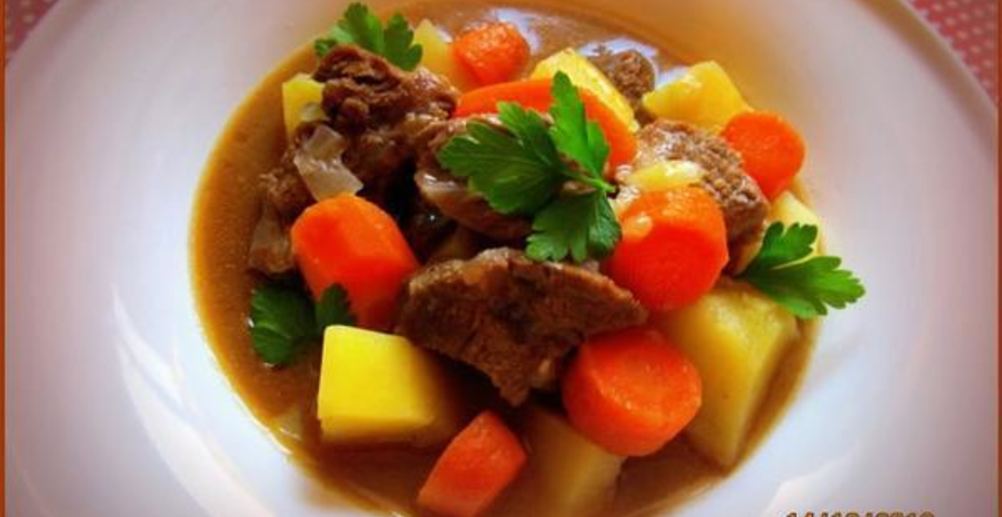 Рецепт говядину тушенную с овощами