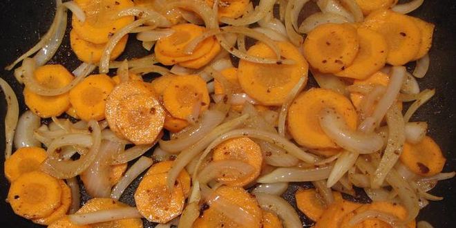 Рецепт кролика в сметанной подливе с лисичками