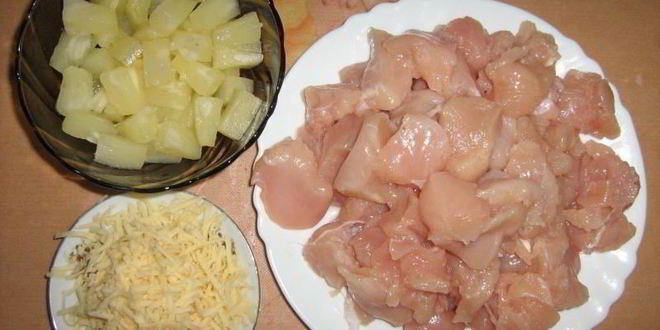Рецепт куриной грудки с ананасами и сыром в духовке