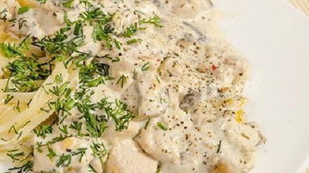 Как приготовить куриное филе с грибами в сырно-сливочном соусе