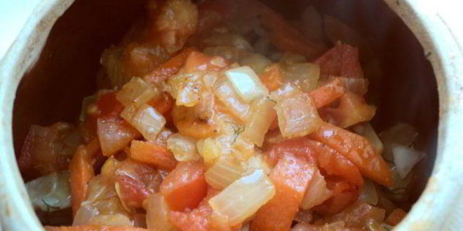 Рецепт курицы с рисом и грибами в горшочке