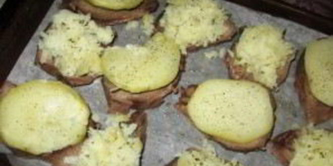 Рецепт свинины, запеченной с грибами помидорами и сыром