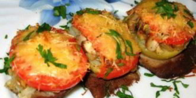 Рецепт свинины, запеченной с грибами помидорами и сыром