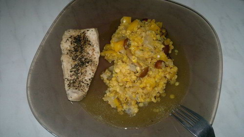 Как приготовить запеченную грудку индейки с чечевицей, опятами и перцем