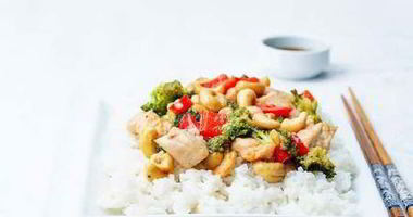 Рецепт Жареной курицы с овощами и орехами кешью
