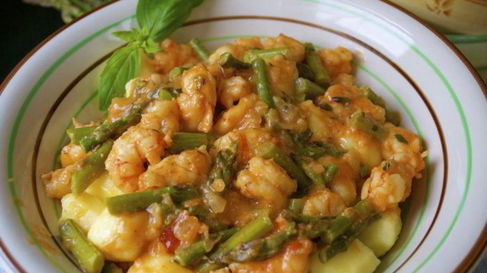 Как приготовить ньокки с креветками и спаржей