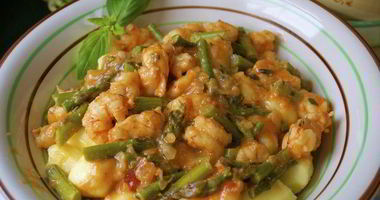 Рецепт Ньокков с креветками и спаржей