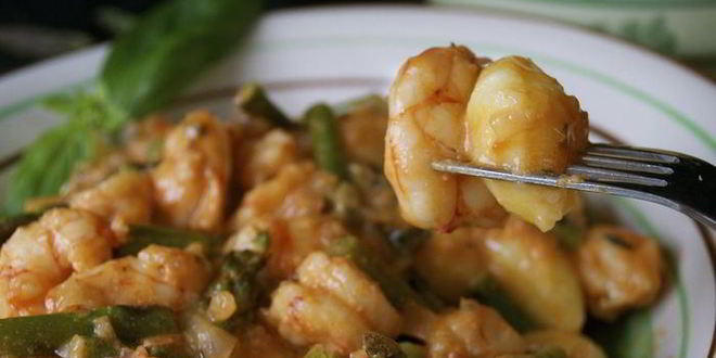 Рецепт ньокков с креветками и спаржей