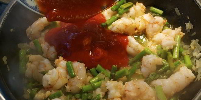 Рецепт ньокков с креветками и спаржей