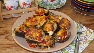 Рецепт Баклажанов, запеченных с помидорами и грибами