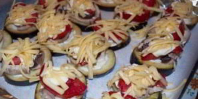 Рецепт баклажанов, запеченных с помидорами и грибами