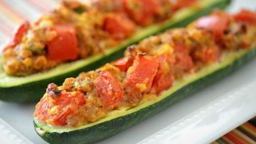 Рецепт Кабачков, фаршированных овощами и запеченные в духовке